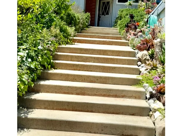 425 Conejo Rd #2, Santa Barbara, CA 93103