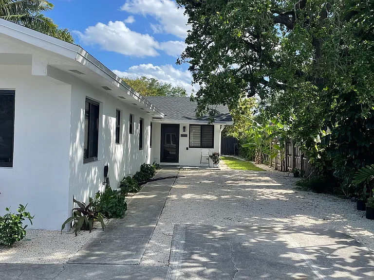 520 NW 94th St — Photo 9