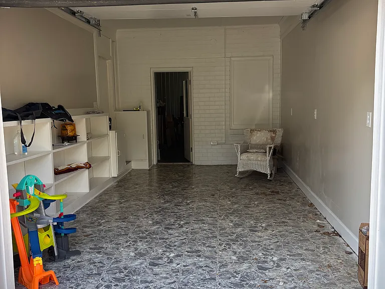 3004 Grandin Rd — Photo 26