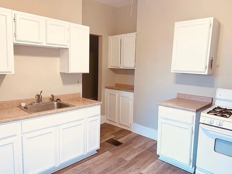 1646 Beechwood Ave #3 — Photo 10