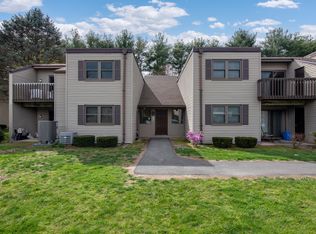 602 Twin Circle Dr UNIT 602, South Windsor, CT 06074