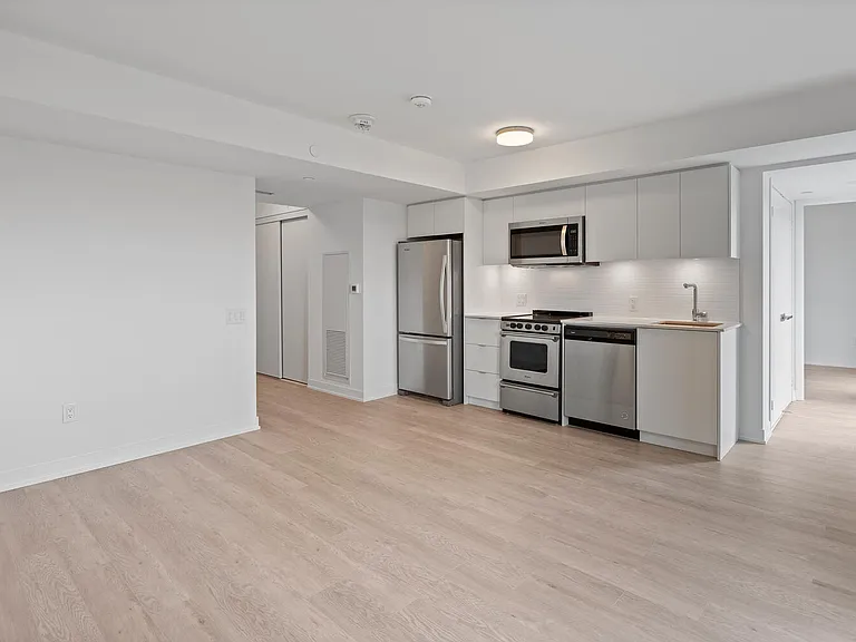 480 Wilson Ave — Photo 1