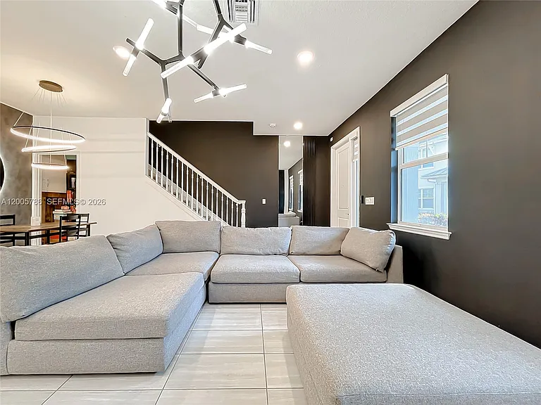 5040 Eucalyptus Dr #2 — Photo 9