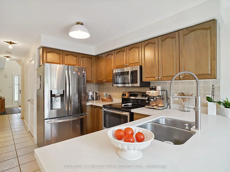 1383 Tobyn Dr — Photo 10
