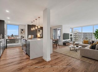 19 Woodlawn Rd E #511, Guelph, ON N1H7B1