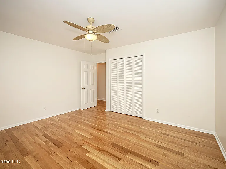 1107 Le Badine Ct — Photo 31