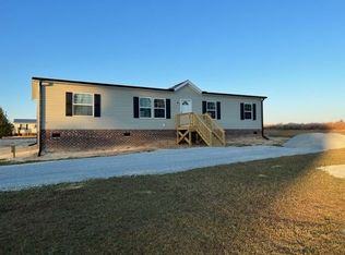 195 Thomas Rd, Four Oaks, NC 27524