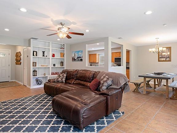 4th image of 1048 Winter Springs Blvd