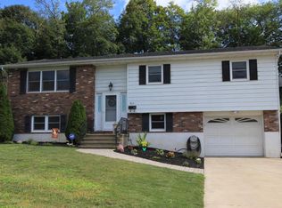 802 Woodland Rd, Sugar Notch, PA 18706