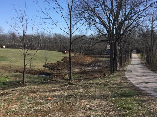 775 Escondida Rd, Paris, KY 40361