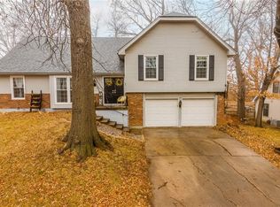 7928 N Anita Dr, Kansas City, MO 64151