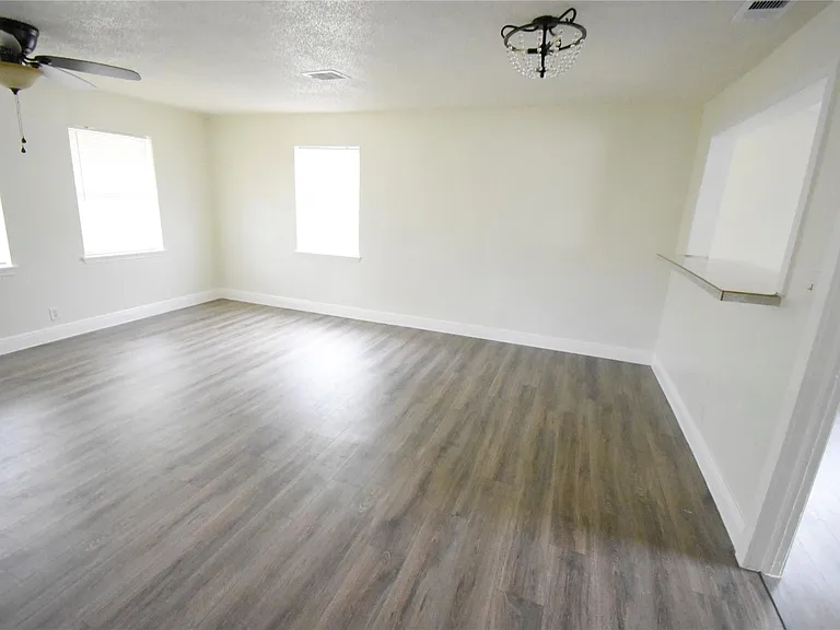 6229 Clover Ridge St — Photo 13