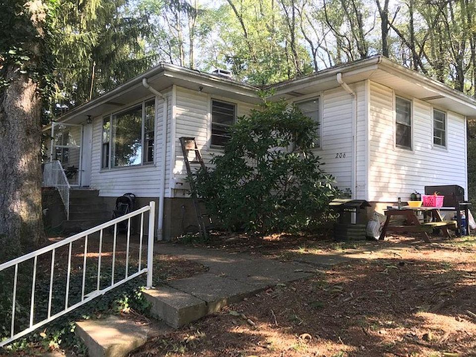 1st image of 206 Jefferson Ave