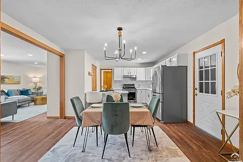 1727 W 26th St — Photo 9