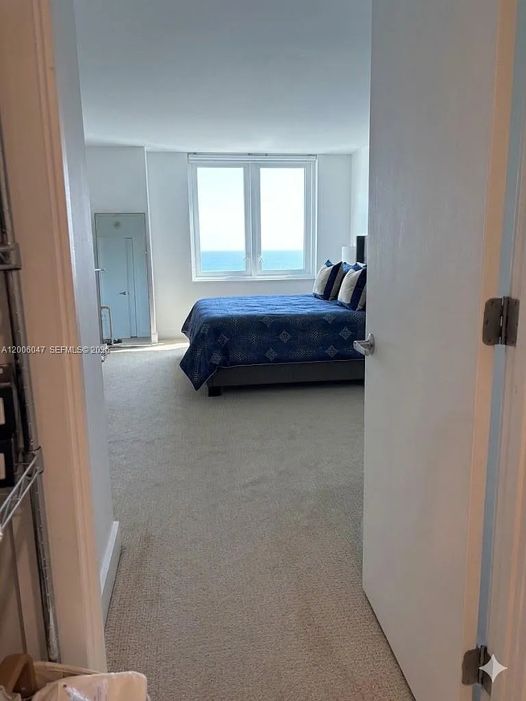 Building Photo - 2301 Collins Ave #840