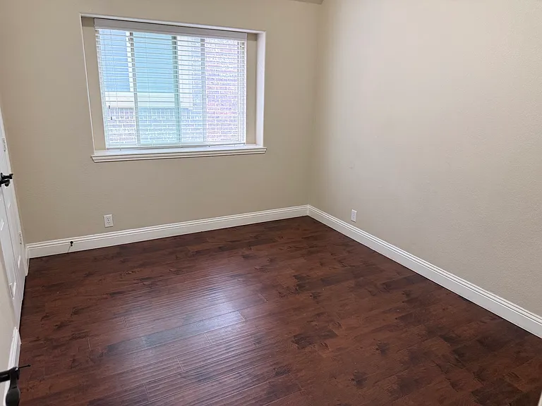 1114 Haskell Dr — Photo 22