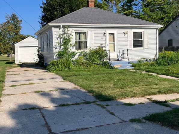 302 Church St, Algoma, WI 54201