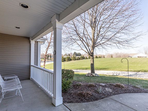 3rd image of 1626 Vivian Ct