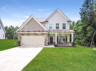59 Hill Top Cir, Grantville, GA 30220
