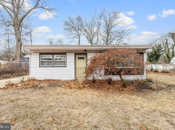 336 Larch Rd, Mount Laurel, NJ 08054