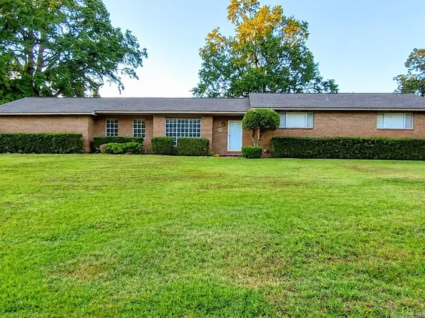1252 Moses St, Camden, AR 71701