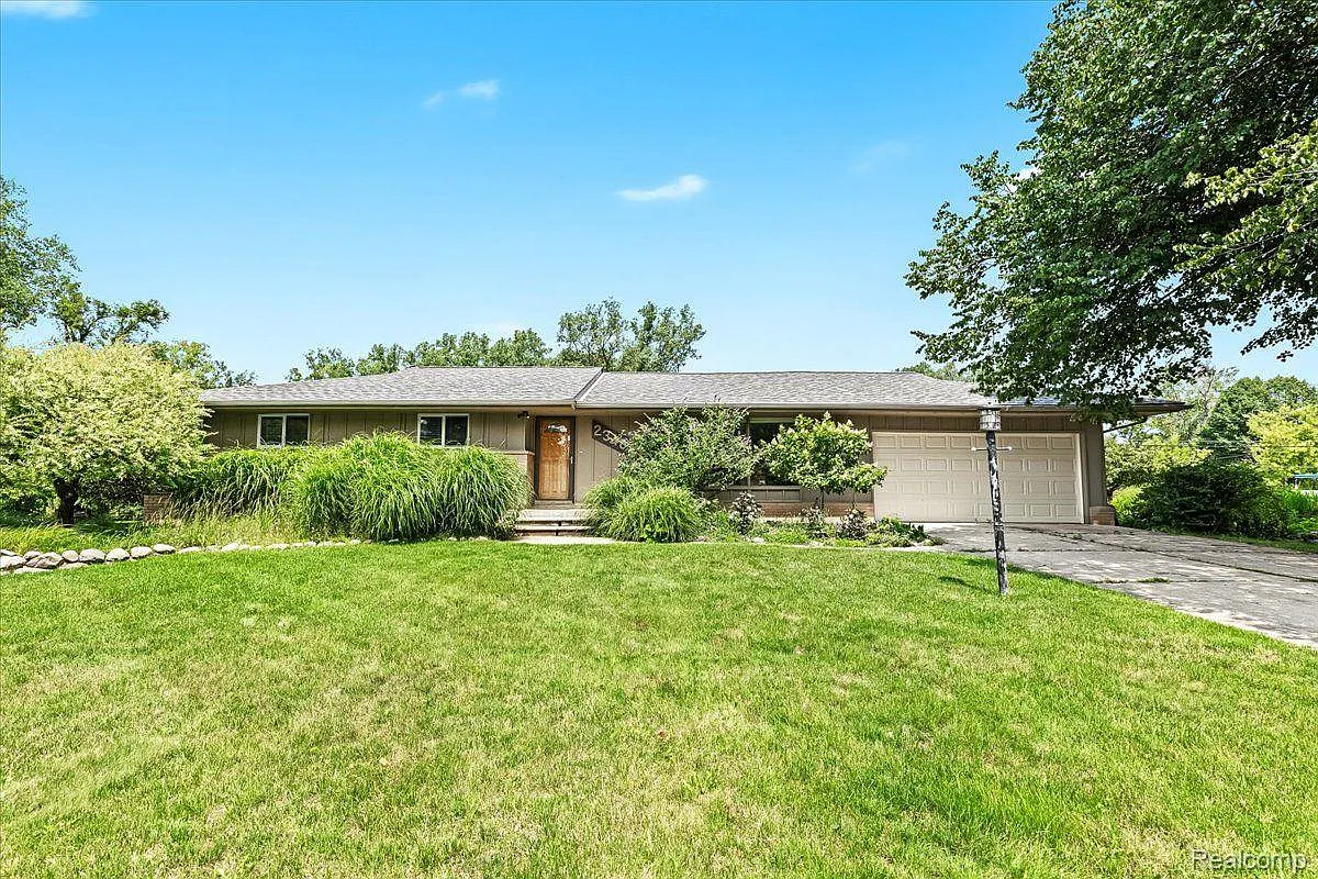 2348 Pine Lake Rd photo 1