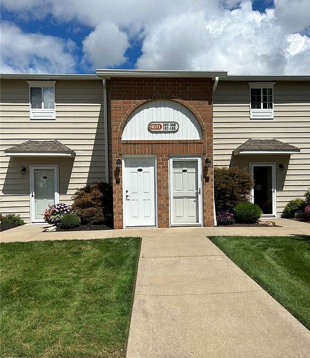 1st image of 10373 Glenway Dr APT 107