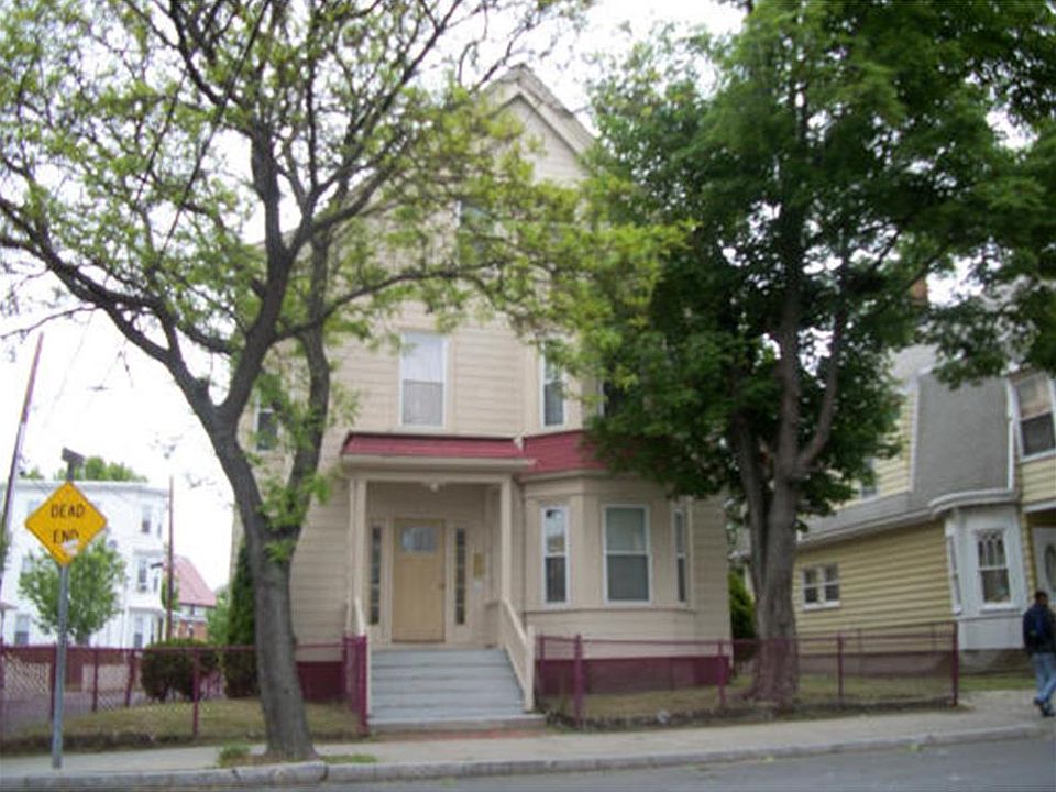 2nd image of 36 Shepard St