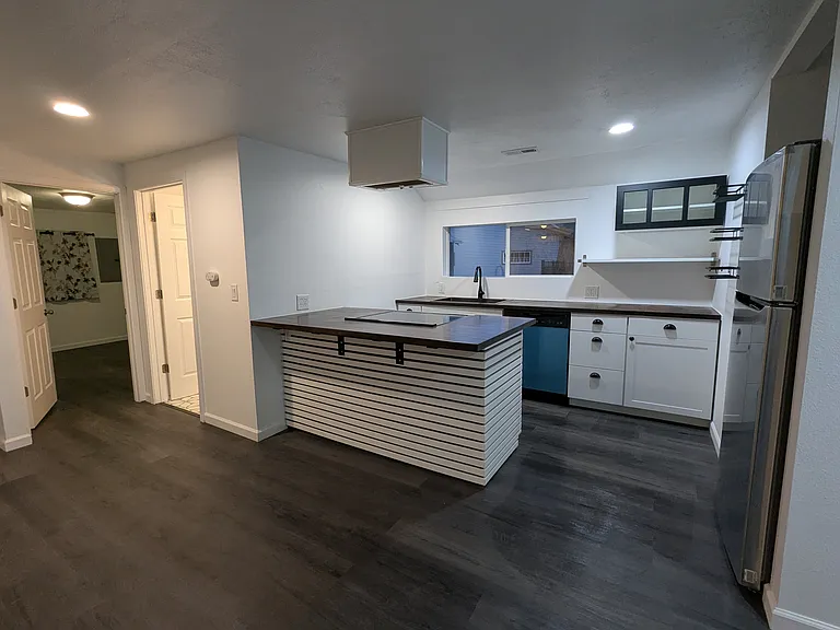 Eating bar, butcher block counters.