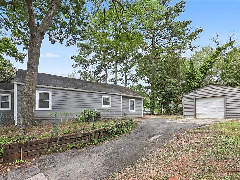 1641 Sandtown Rd SW — Photo 21