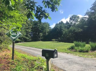 22 Arundel Rd, Peterborough, NH 03458