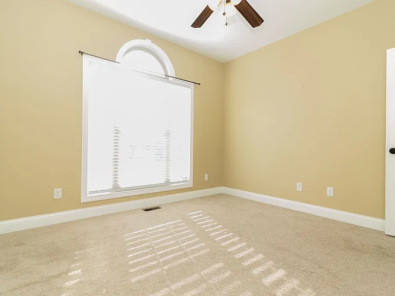 114 Lowball Ln — Photo 29