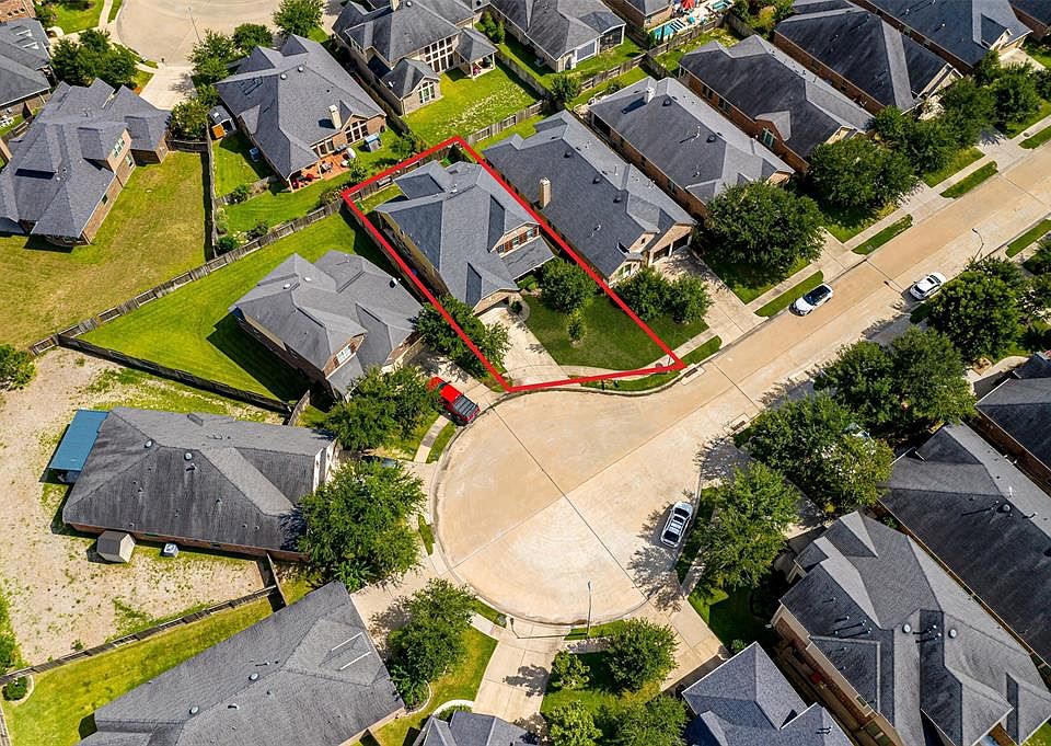 1st image of 2615 Misty Laurel Ct