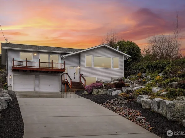 6111 Hawthorne Terrace NE NE, Tacoma, WA 98422