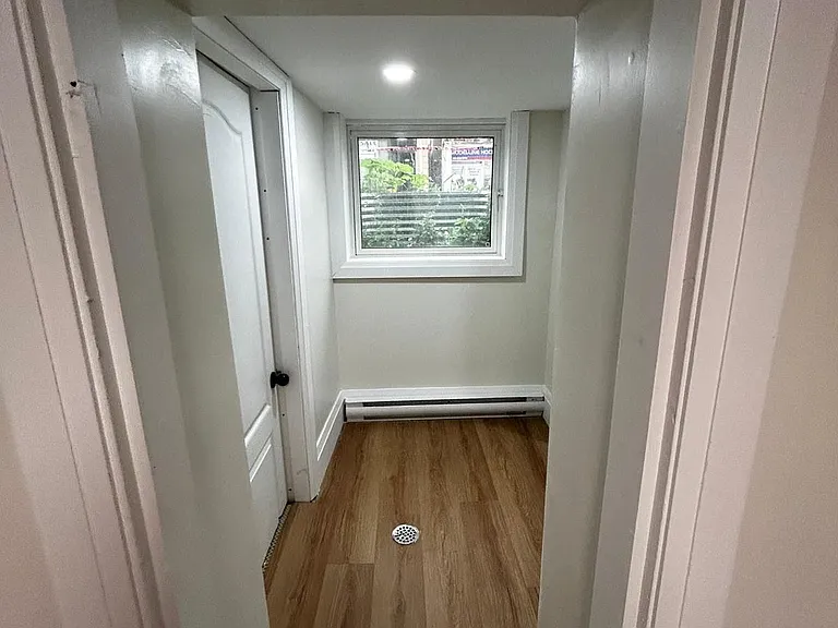 659 Vaughan Rd #3 — Photo 10