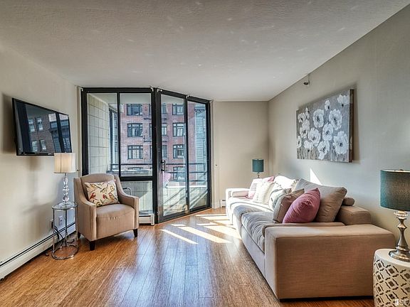 2nd image of 900 Bush St APT 409