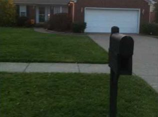 10504 Charleswood Rd, Louisville, KY 40229