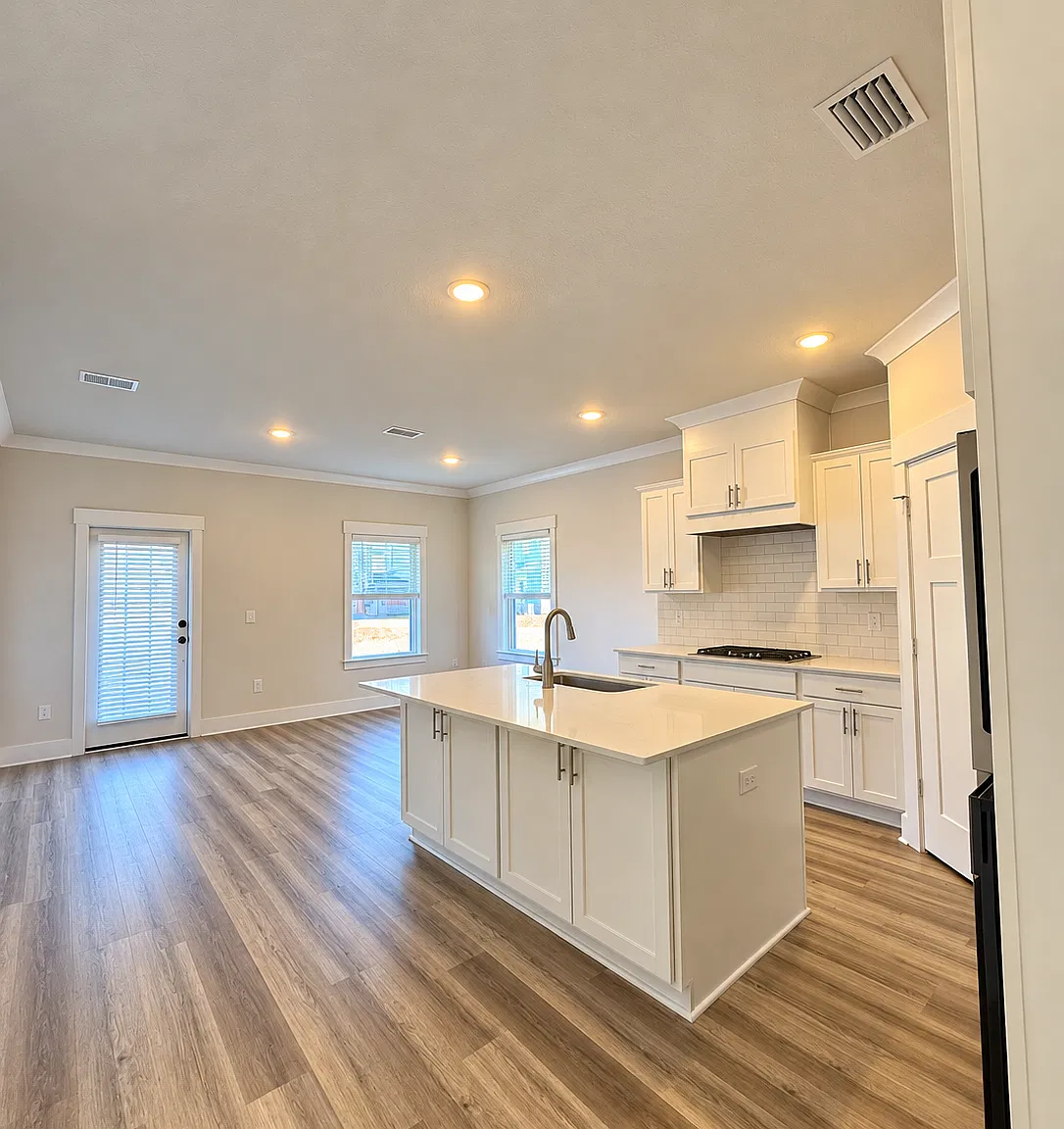 3 bed, 2.5 bath, 1754 sqft, $3,200 — Photo 3