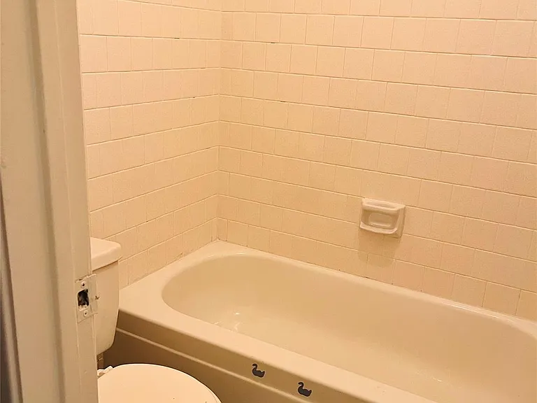 16633 Gold Ridge Ln — Photo 13