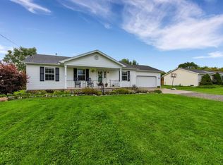 2195 Sperry Rd, Allenton, MI 48002