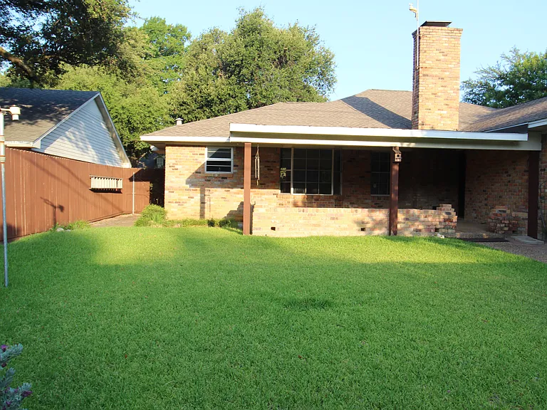 10146 Coveridge Dr — Photo 30