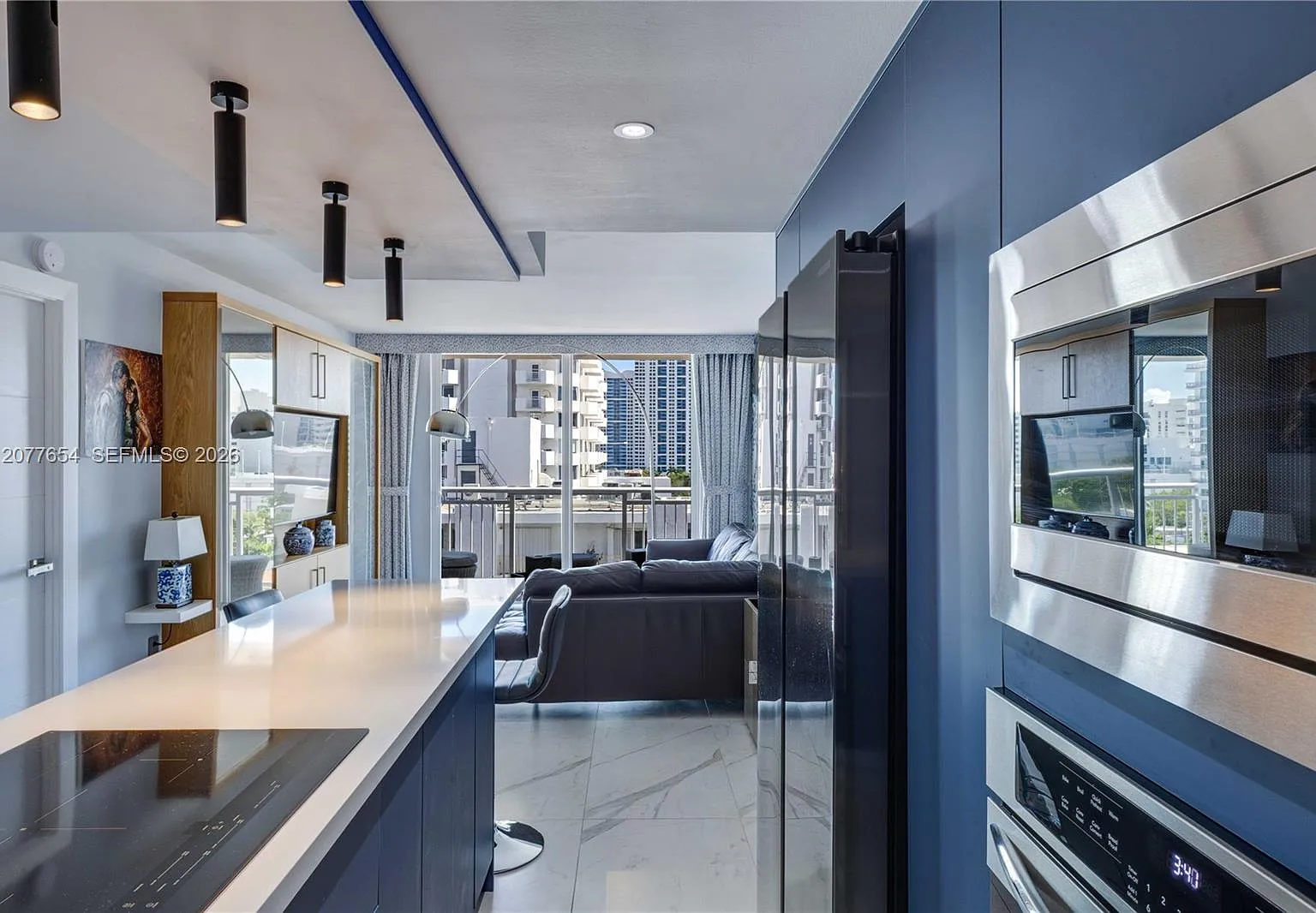 Bayview Condo — Photo 2