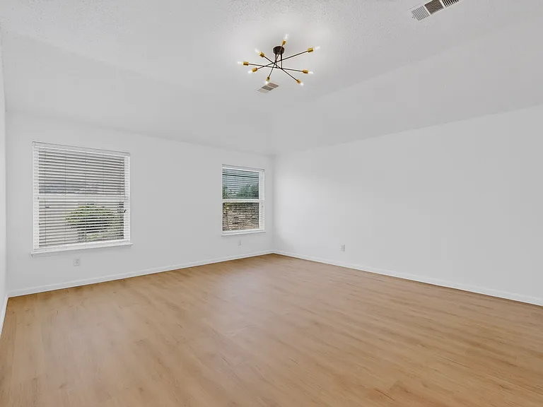 7807 Kristina Dr — Photo 30