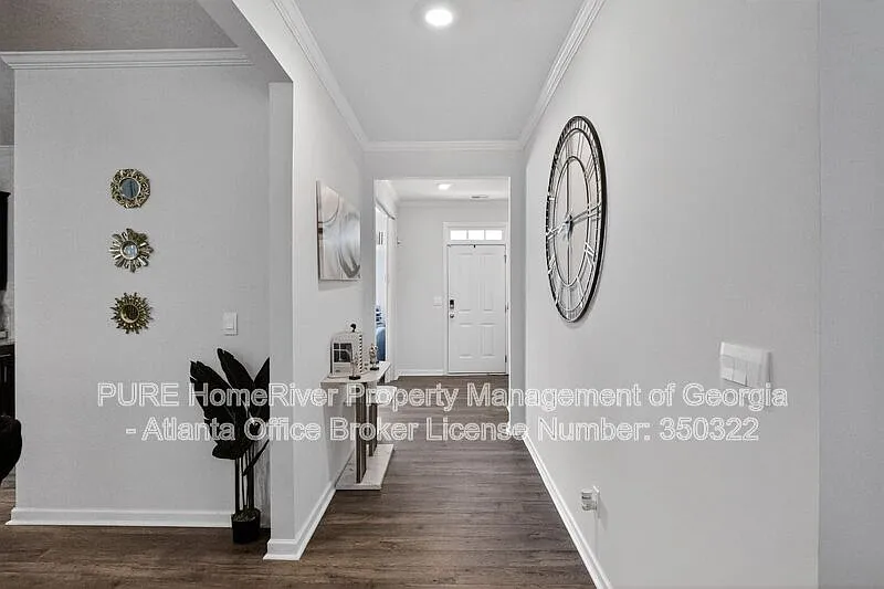 5 bed, 3.0 bath, 3170 sqft, $3,150 — Photo 4