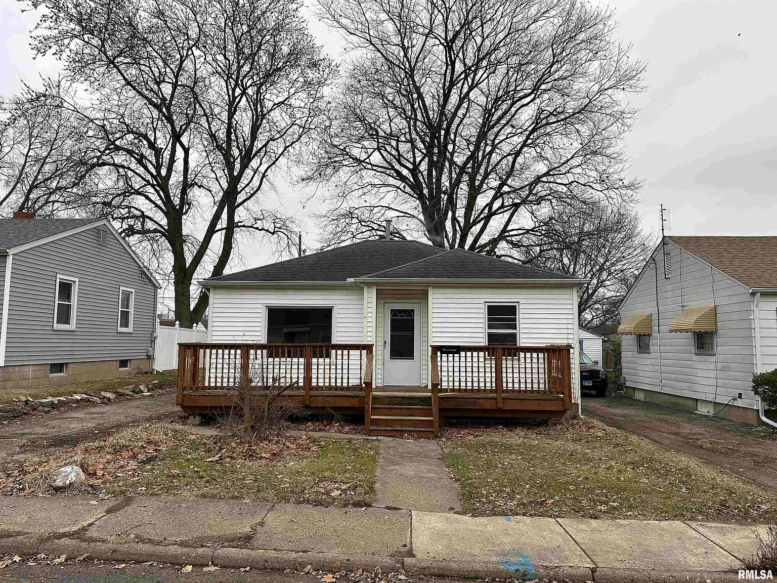 810 W Bartlett Ct photo 1