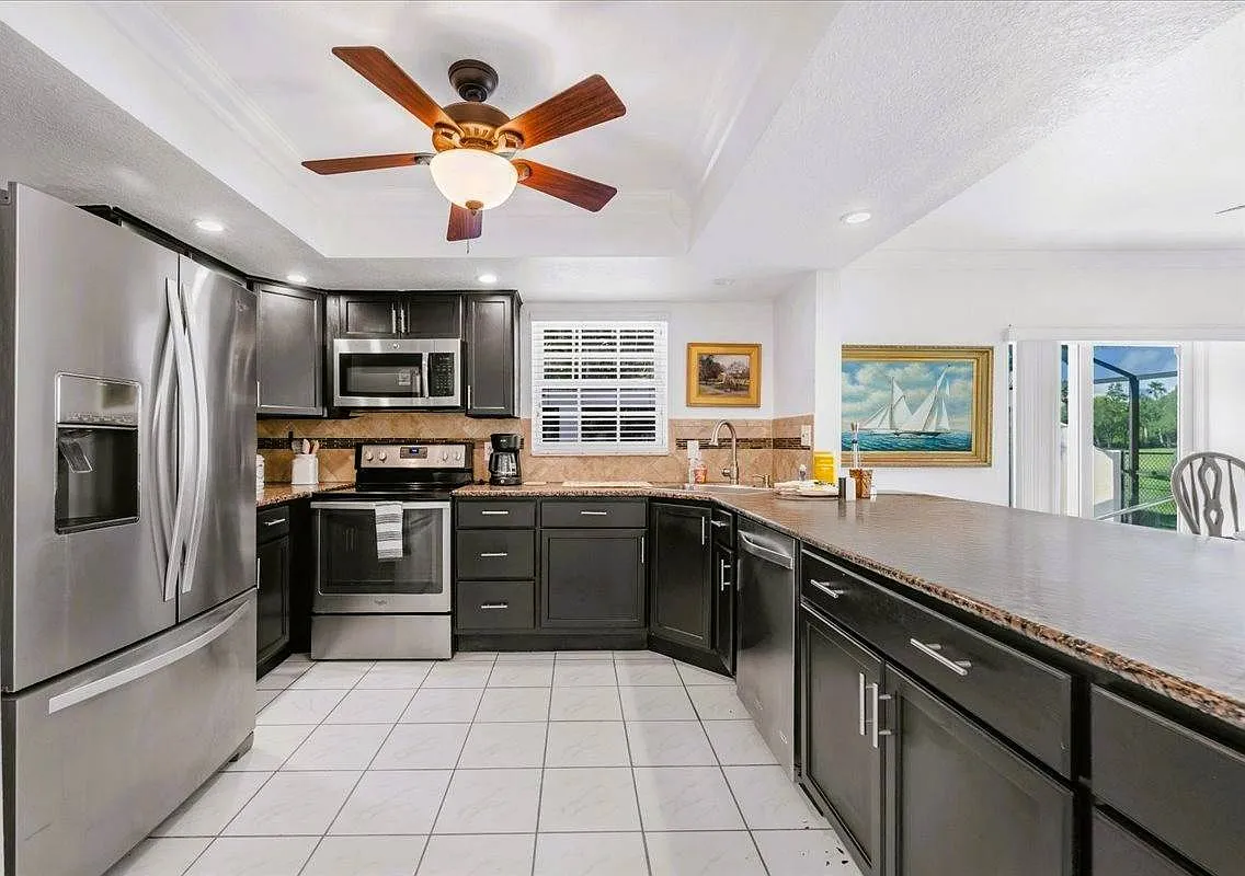 4 bed, 5.0 bath, 3008 sqft, $3,450 — Photo 4