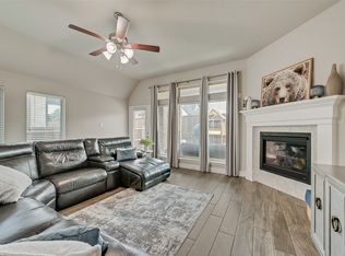 961 Canterbury Ln, Forney, TX 75126
