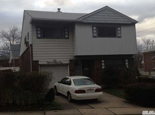 1554 202nd St, Bayside, NY 11360