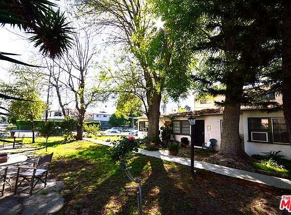 2nd image of 11903 Burbank Blvd