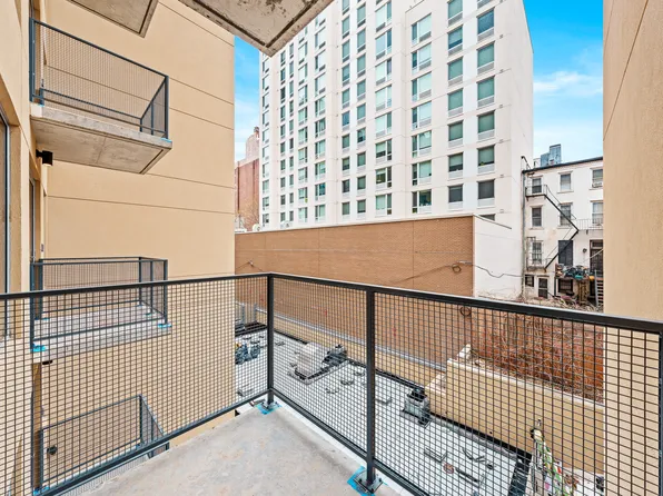 151 South Elliott Place image 5 of 58